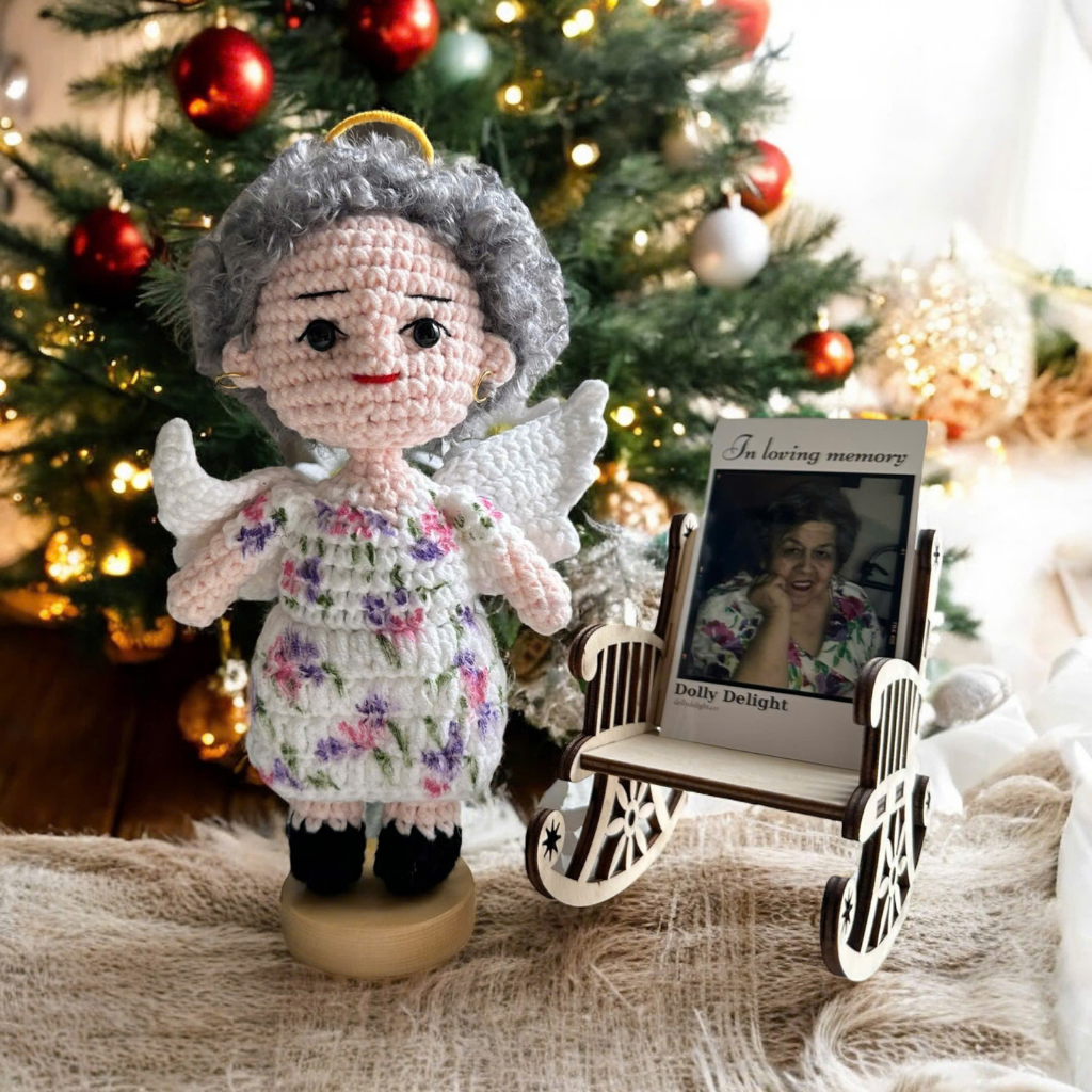 Personalized Crochet Doll: Memorial Rocking Chair & Photo Card Edition