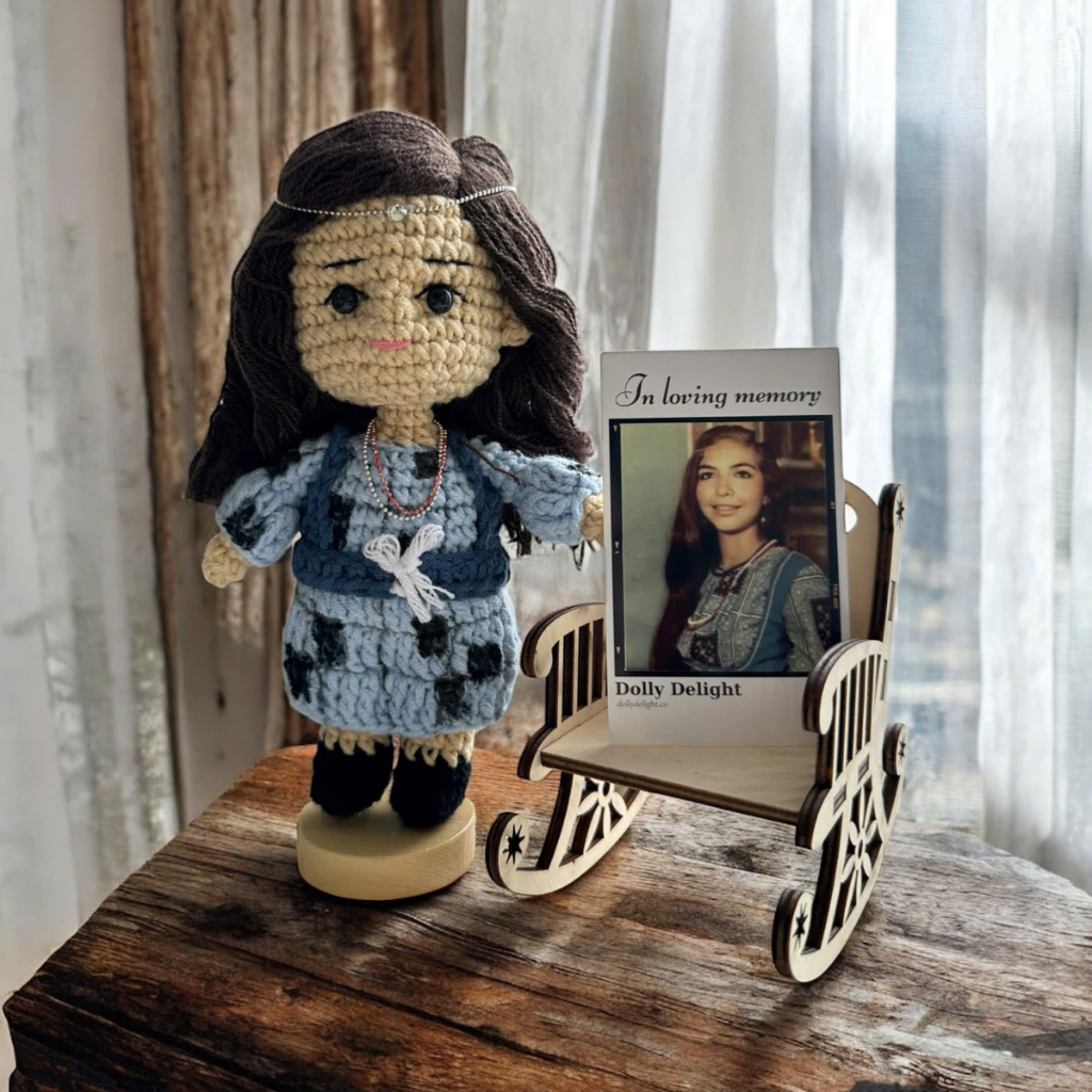 Personalized Crochet Doll: Memorial Rocking Chair & Photo Card Edition